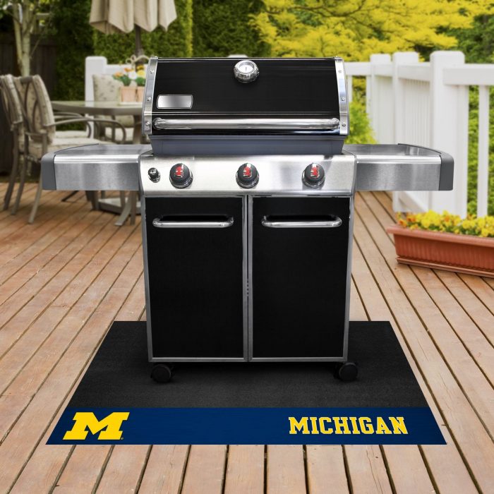 University of Michigan Grill Mat